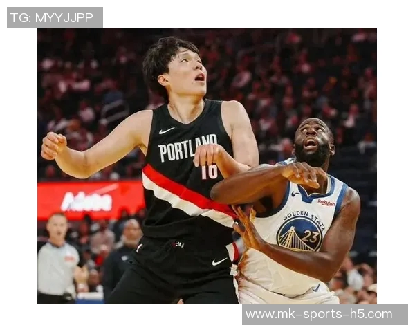 杨瀚森赛季初展现出色表现生活中也逐渐融入团队氛围 杨瀚森赛季初展现出色表现生活中也逐渐融入团队氛围