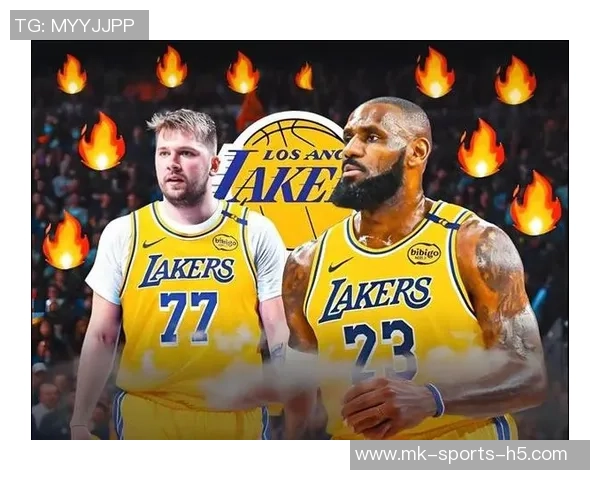 小卡与老詹的快船湖人一年前的荣耀与如今的困境形成鲜明对比 小卡与老詹的快船湖人一年前的荣耀与如今的困境形成鲜明对比