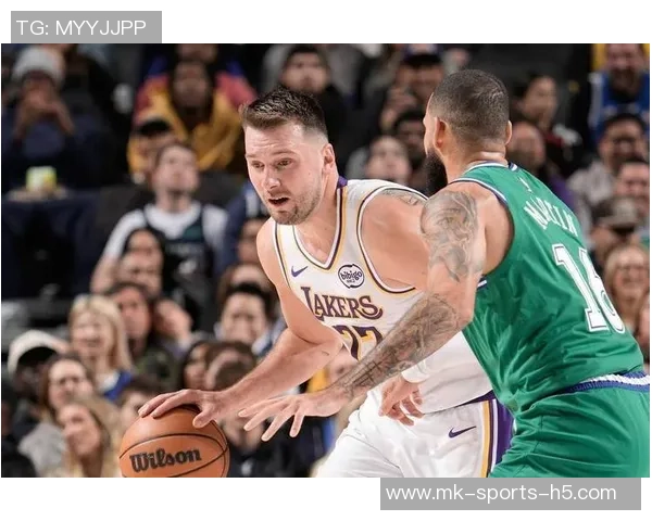 杰弗森分析雄鹿需耐心等待联盟竞价独行侠若卖东契奇将遭重创 杰弗森分析雄鹿需耐心等待联盟竞价独行侠若卖东契奇将遭重创